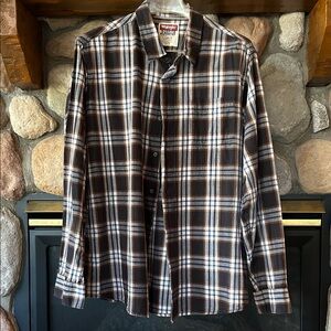 Wrangler Men's Dark Brown Plaid Button Up Shirt, Size L